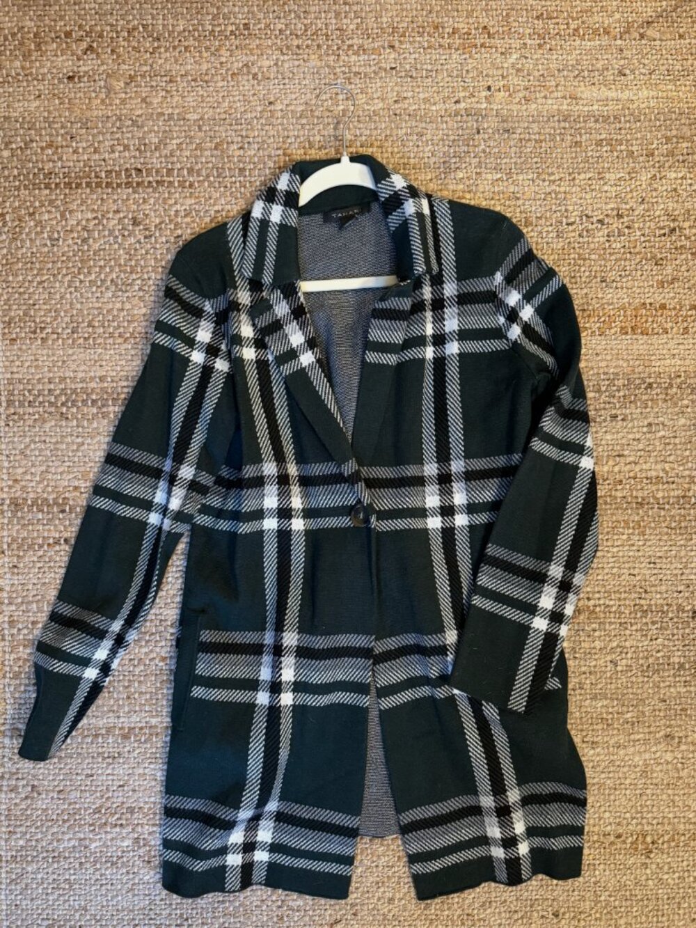 Tahari Plaid Forest Green Knit Longline Sweater